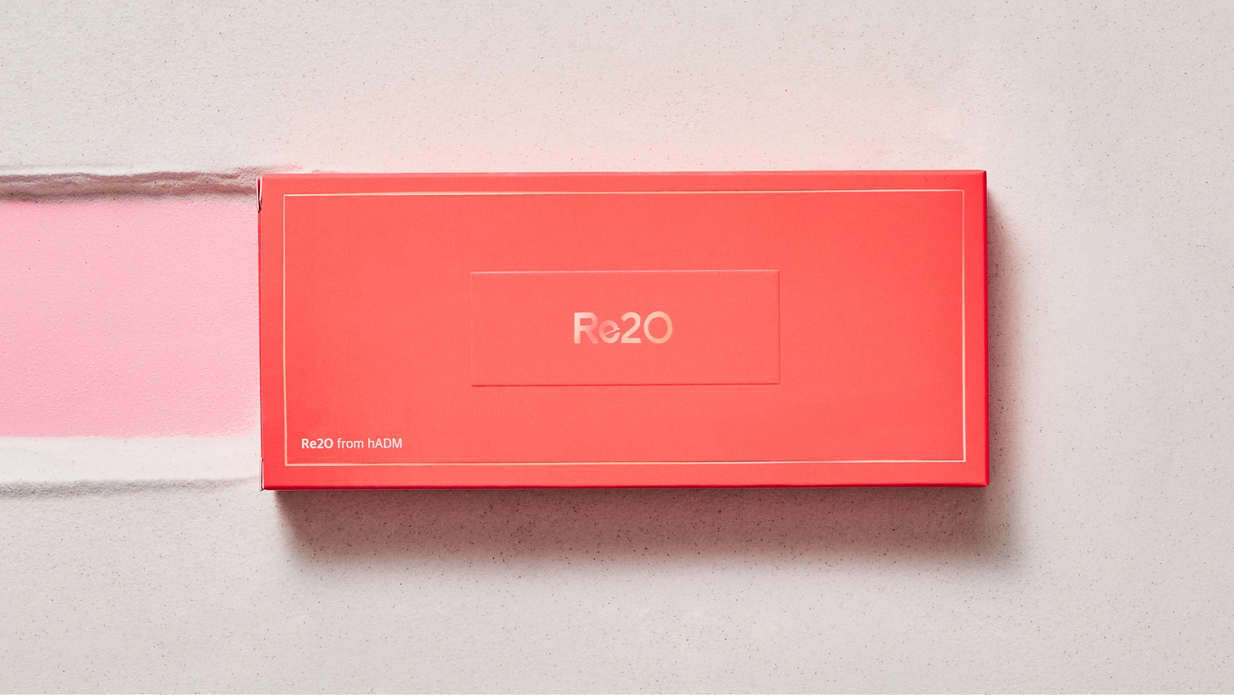 Re2O 제품 포스터